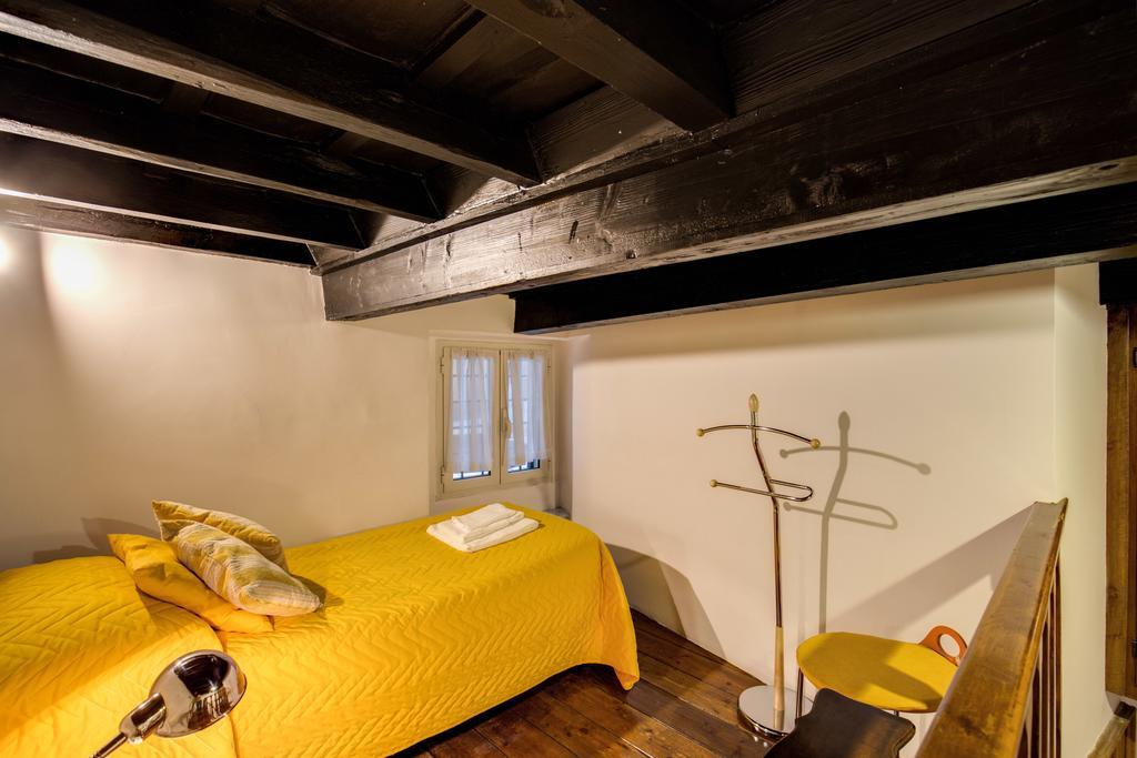 Apartment Navona Flowers Rom